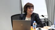 Los derechos económicos de las mujeres y la vinculación de la economía feminista con la economía social y solidaria. El caso de Bolivia Thumb ivonne farah thumb